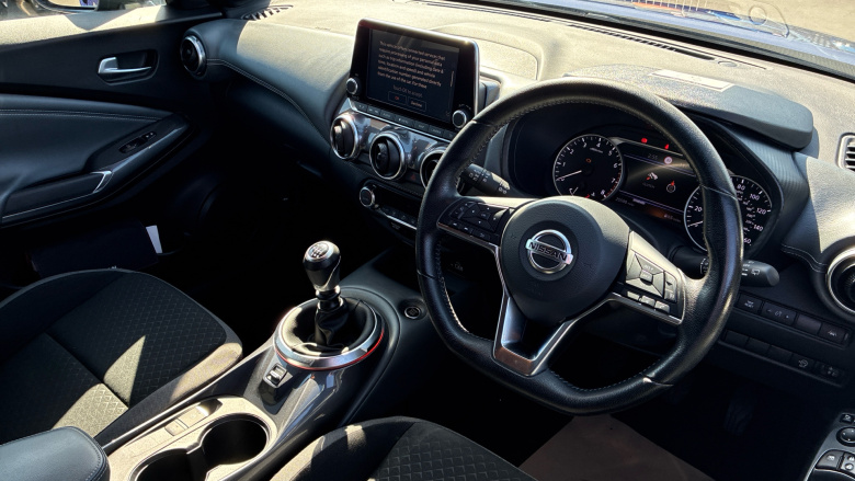 Nissan Juke 1.0 DiG-T N-Connecta 5dr Petrol Hatchback